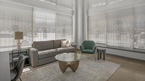 Central City Apartment | Landing Spectacular 1BD Gym