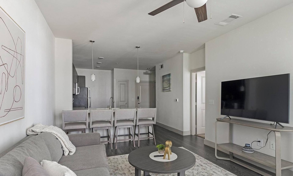 Vickery Meadow Apartment | Landing | Spectacular 1BD, Gym, Pool