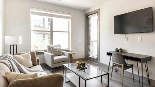McKinney Apartment | Landing Spectacular 1BD Pool Gym