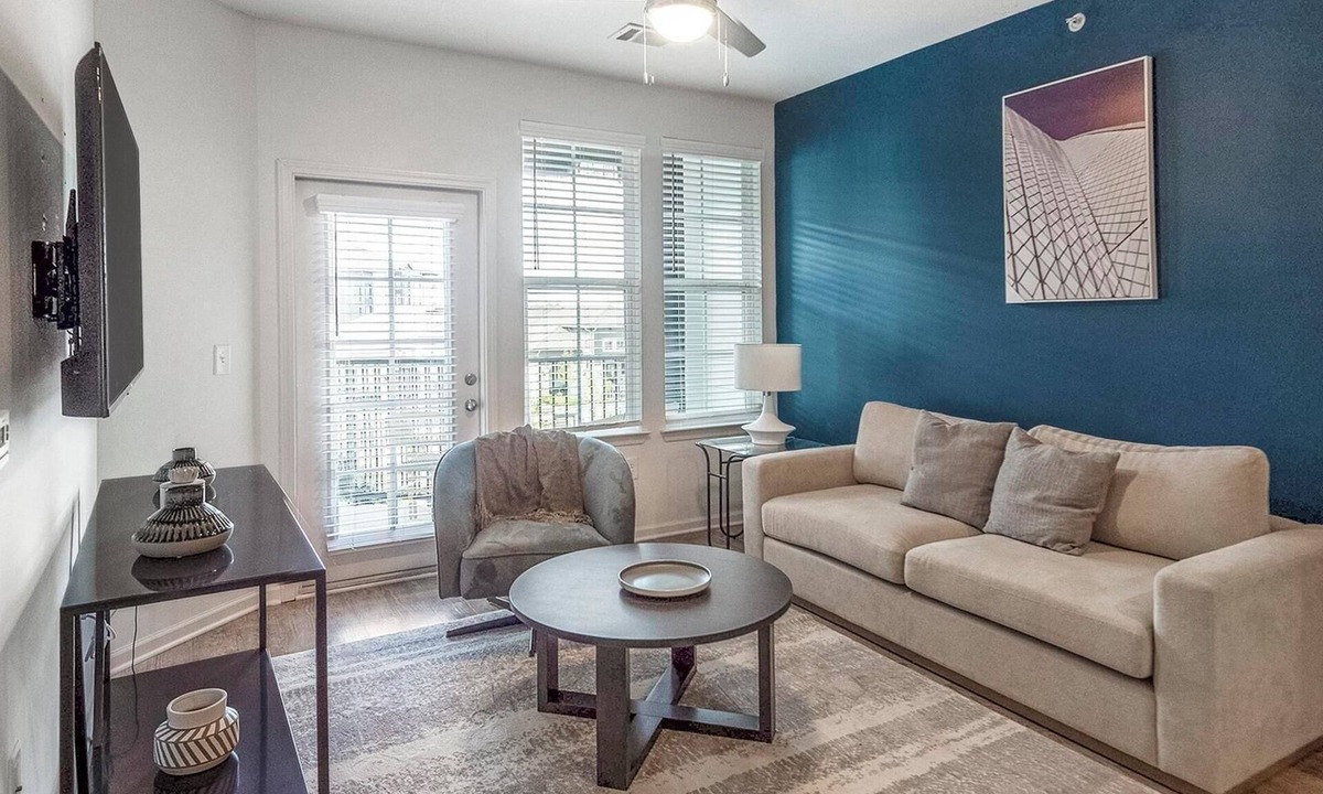 Cordova Apartment | Landing | Spectacular 1BD, Gym, Clubhouse