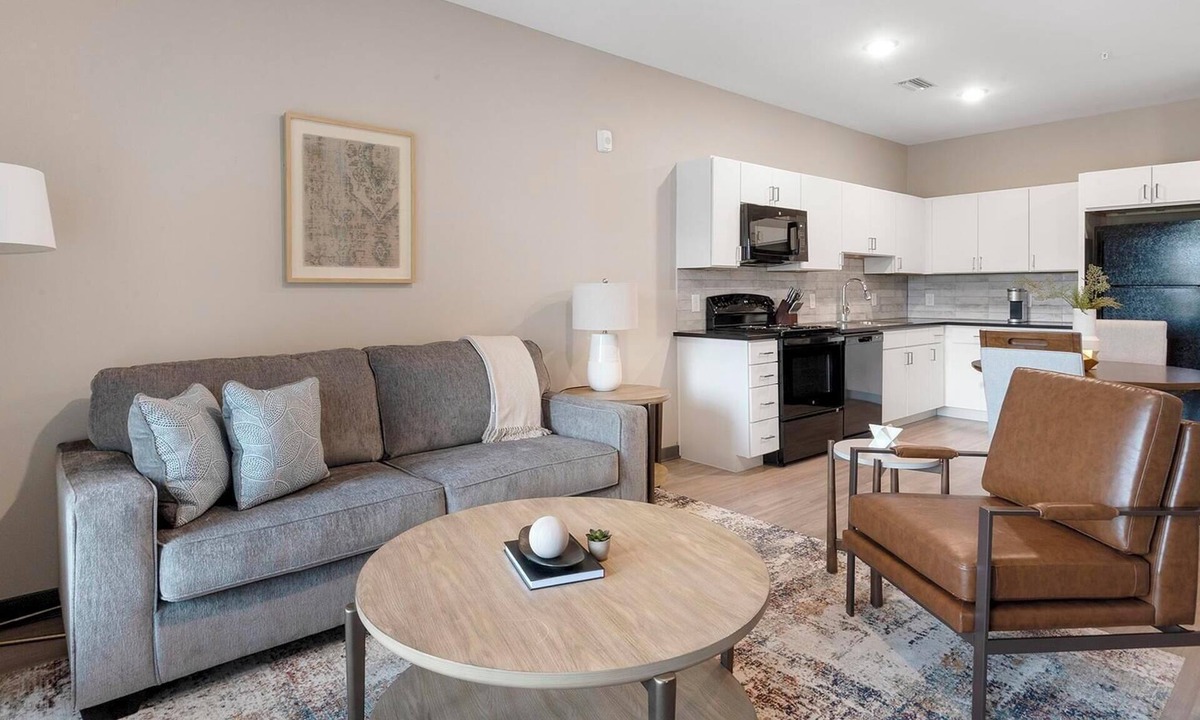 Pinch District Apartment | Landing | Spectacular 1BD, Gym, Rooftop Lounge