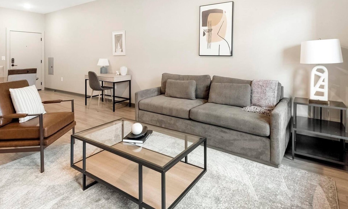 Pinch District Apartment | Landing | Spectacular 1BD, Pool, Rooftop Lounge