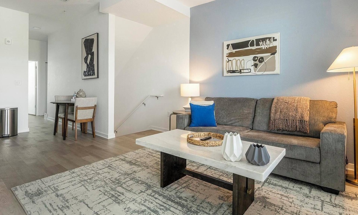 Lakeland Apartment | Landing | Spectacular 2BD, Pool, Clubhouse