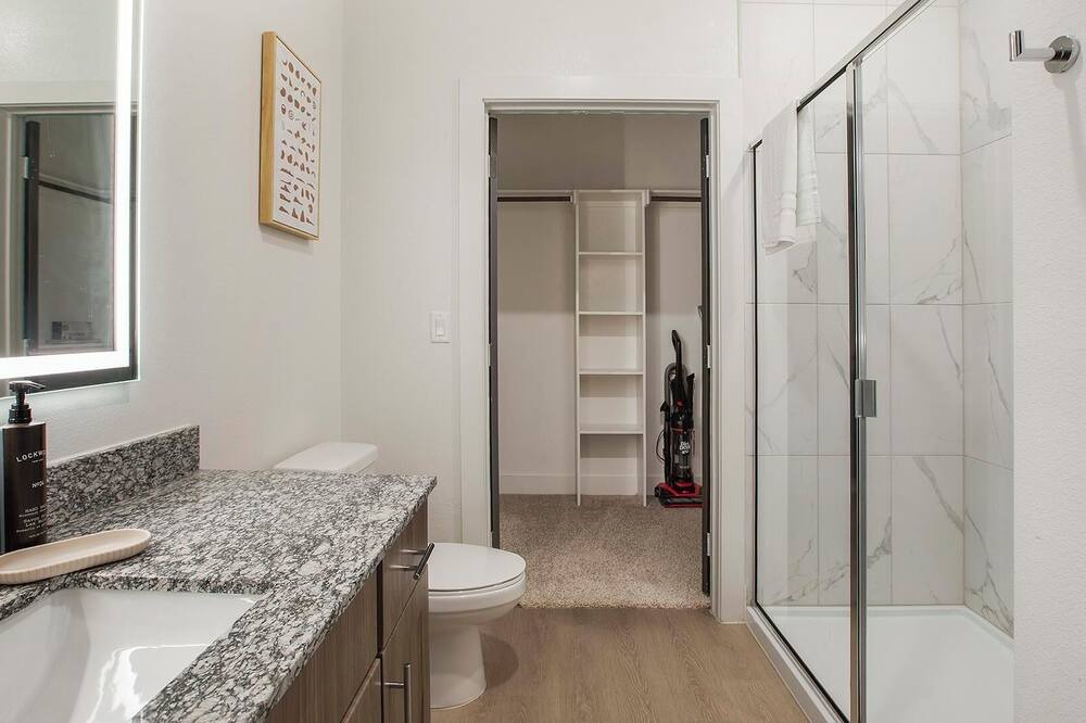 Melissa Apartment | Landing | Spectacular 2BD, Clubhouse