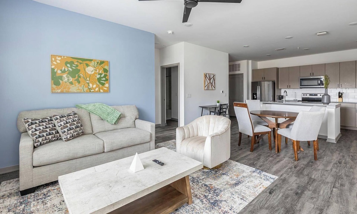 Coraopolis Apartment | Landing | Spectacular 2BD, Gym, Clubhouse