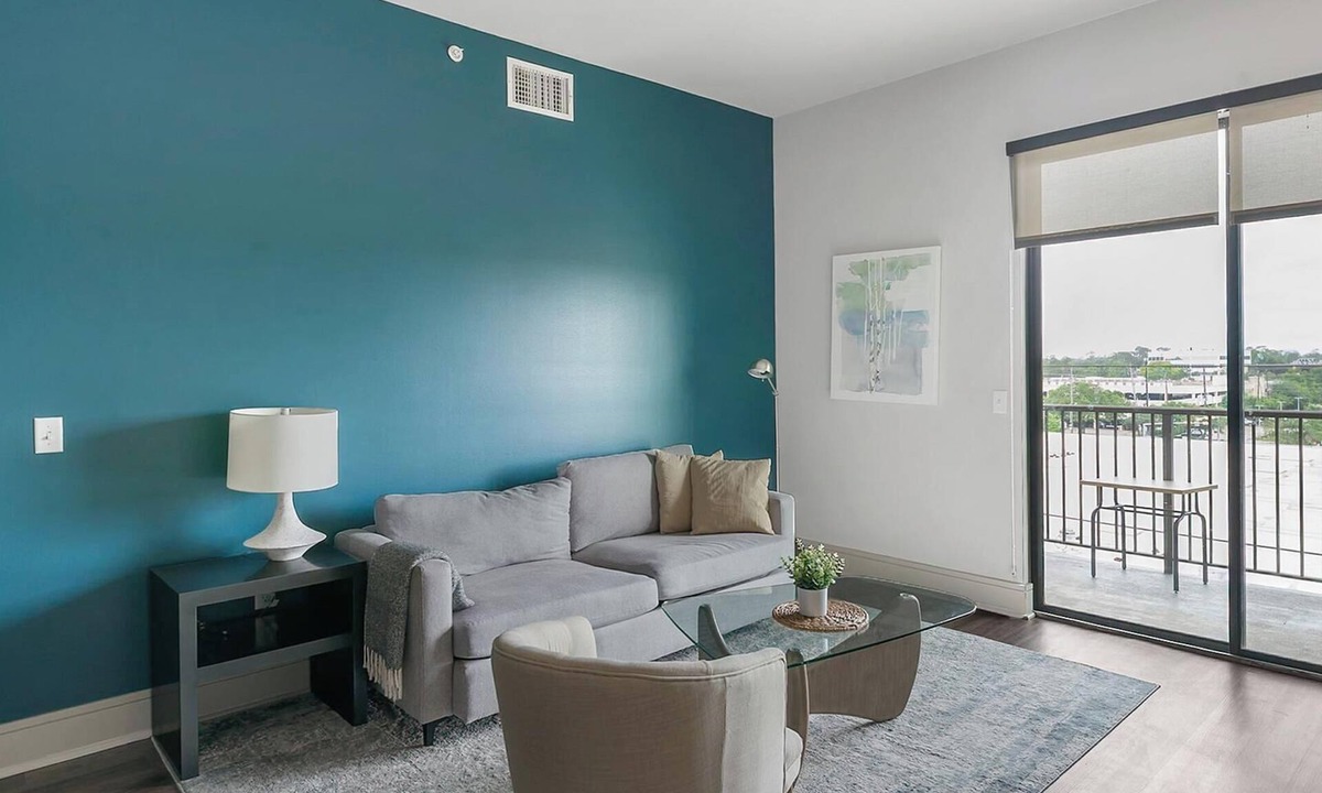 Houston Apartment | Landing | Spectacular 2BD, Pool, Gym