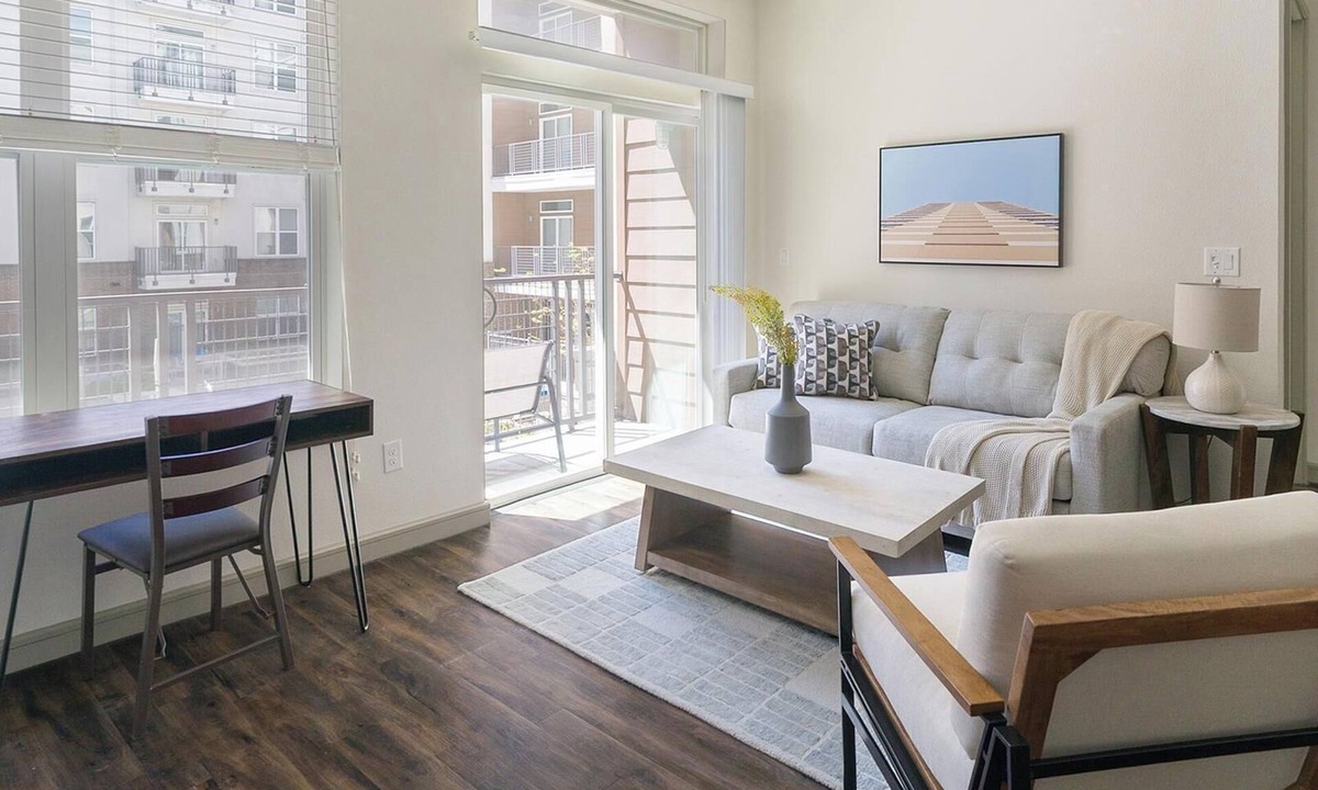 Central Business District Apartment | Landing | Spectacular 2BD, Gym, Courtyard