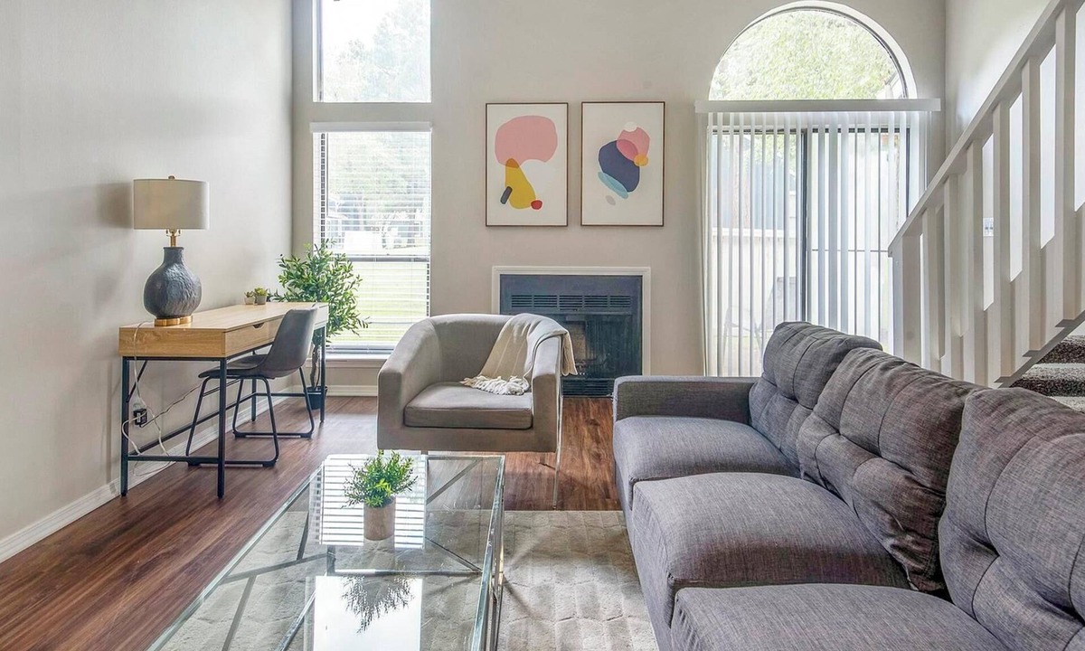 Cordova Apartment | Landing | Spectacular 2BD, Game Room, Clubhouse