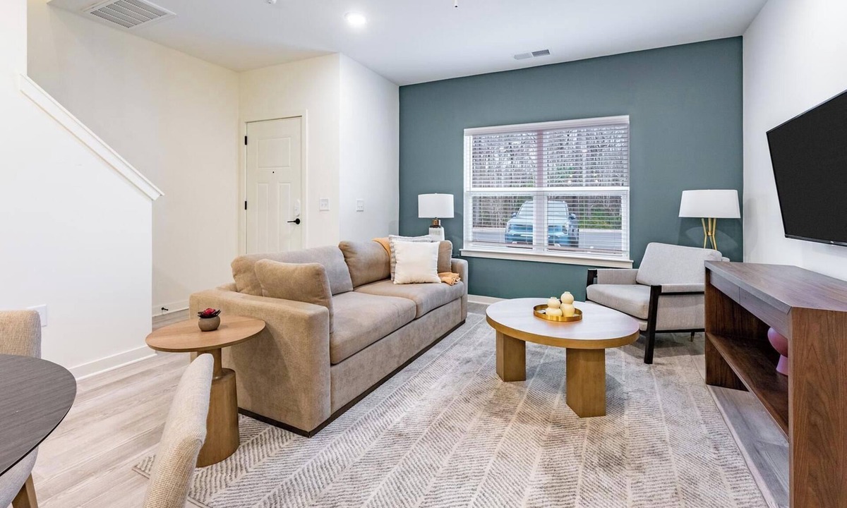 Wilmington Apartment | Landing | Spectacular 3BD, Pool, Yoga Studio
