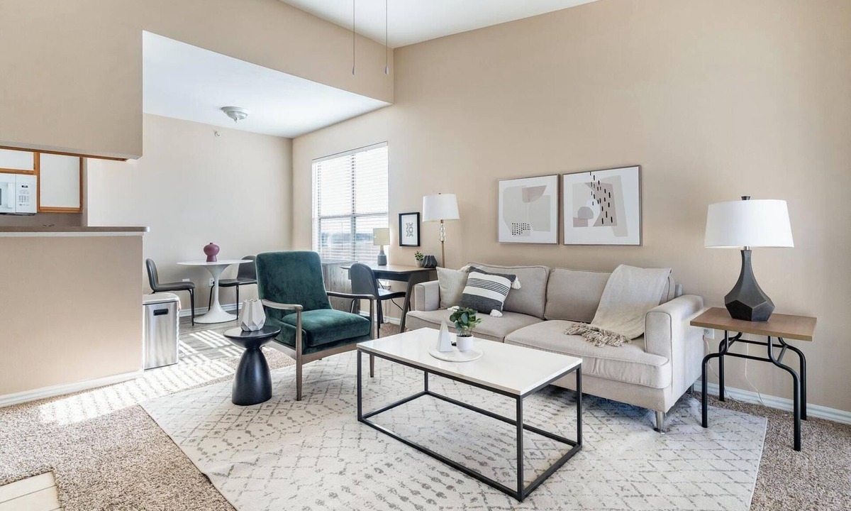 Fort Worth Apartment | Landing | Spectacular 1BD, Gym, Pool