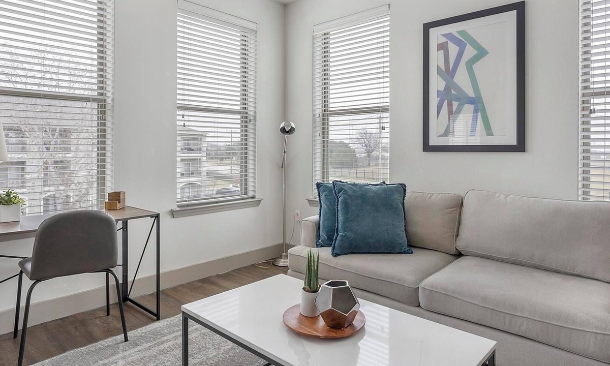 Haltom City Apartment | Landing | Spectacular 1BD, Gym, Pool