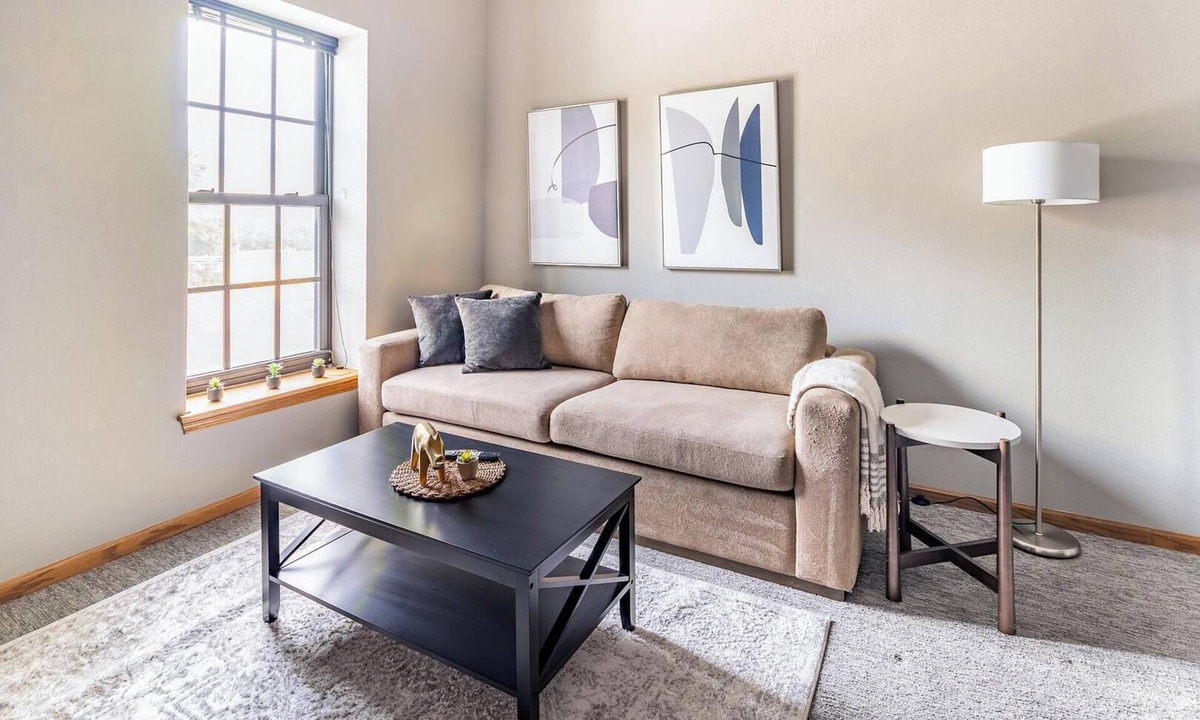 Leavenworth Apartment | Landing | Spectacular 1BD, Courtyard