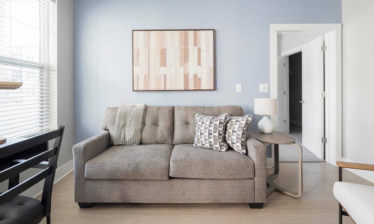 Rock Creek Apartment | Landing | Spectacular 2BD, Gym, Courtyard