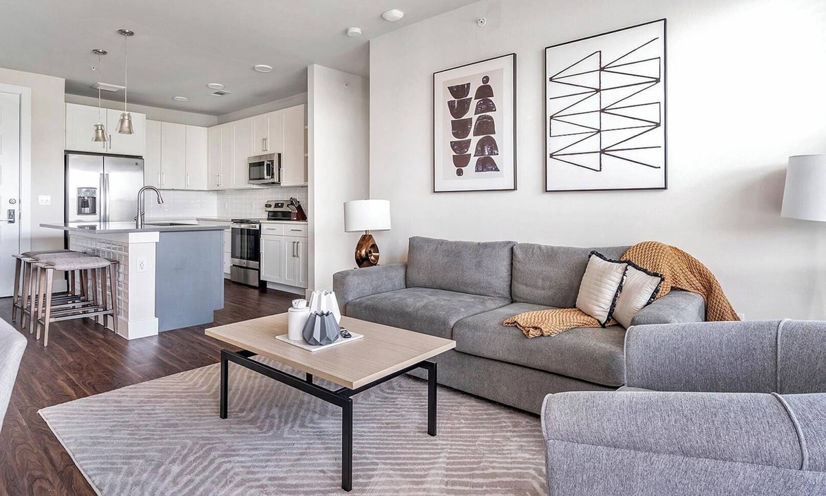 Wetmore Apartment | Landing | Spectacular 2BD, Yoga Studio, Gym