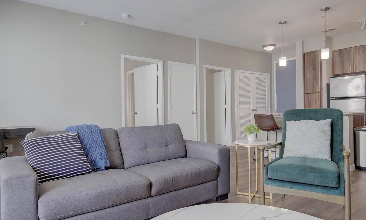 Terrell Heights Apartment | Landing | Spectacular 2BD, Courtyard, Pool