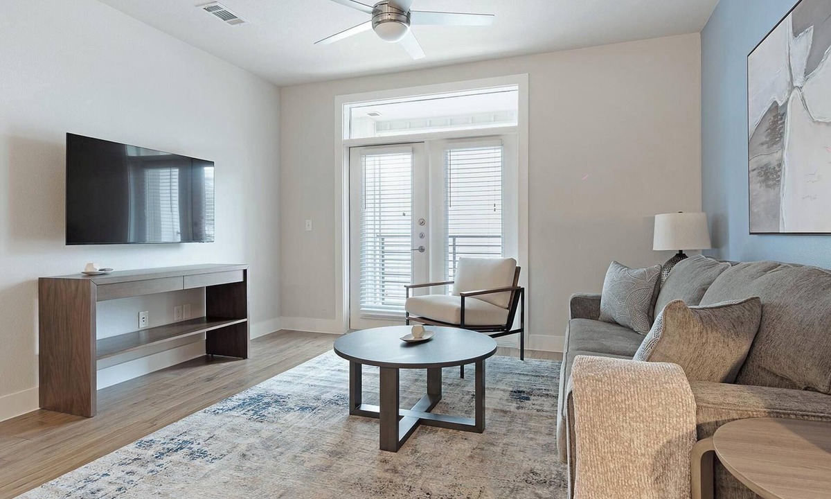 Far North Central Apartment | Landing | Spectacular 1BD, Gym