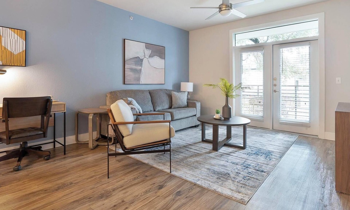 Far North Central Apartment | Landing | Stunning 1BD, Gym