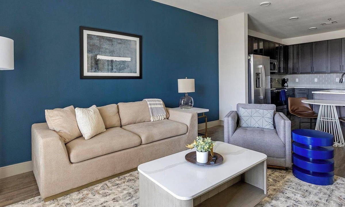 Denton Apartment | Landing | Stunning 1BD, Courtyard, Gym