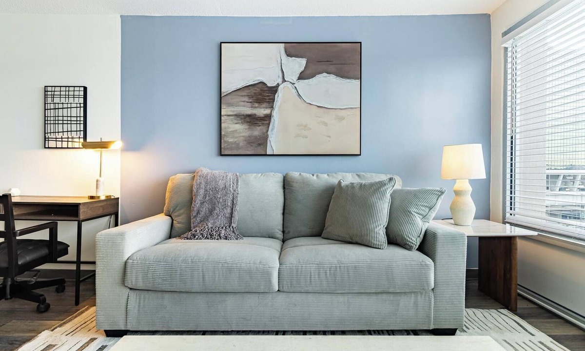 Downtown Hartford Apartment | Landing | Stunning 1BD, Gym, Pool