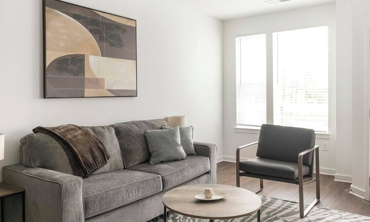 East Raleigh Apartment | Landing | Stunning 1BD, Gym, Clubhouse
