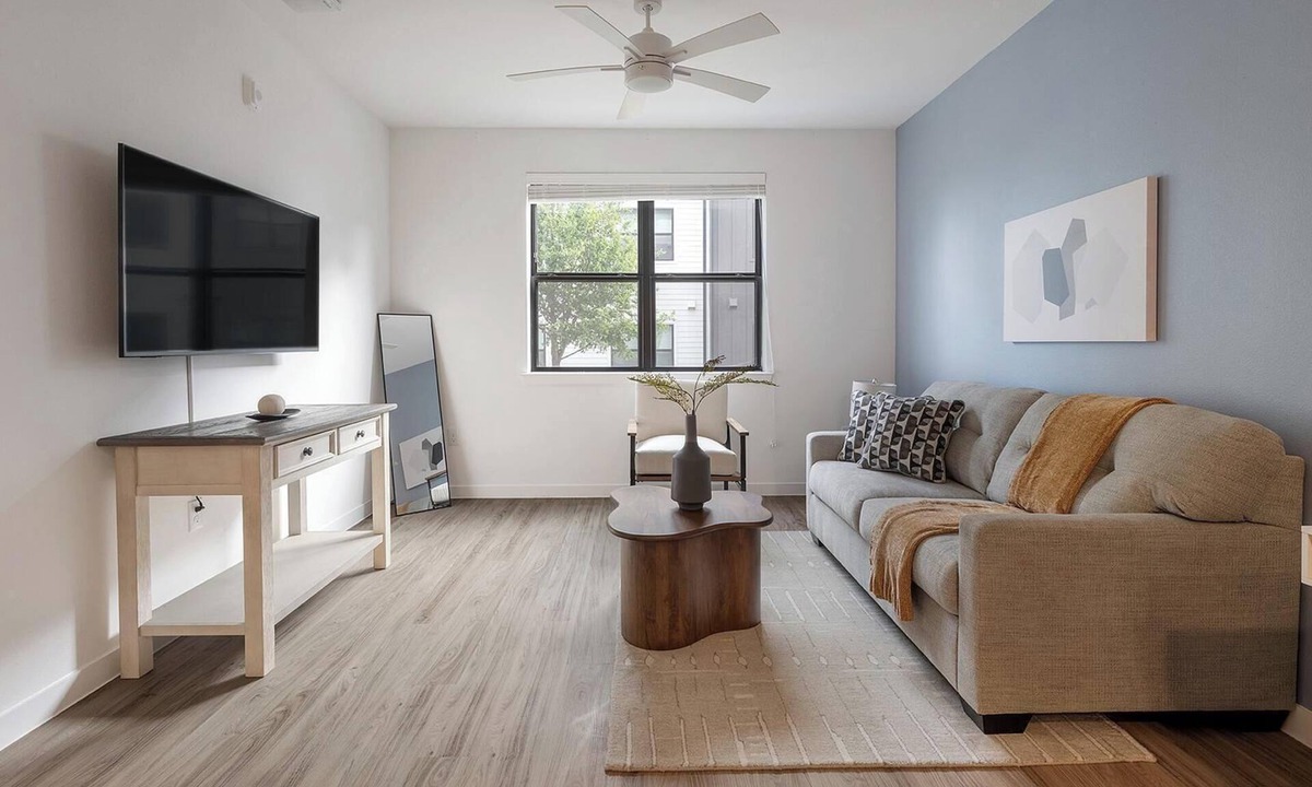 Austin Apartment | Landing | Stunning 1BD, Gym, Clubhouse