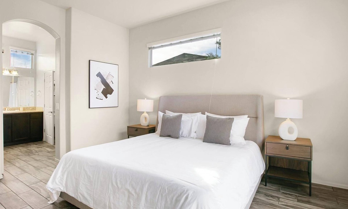 West Oak Hill Apartment | Landing | Stunning 1BD, Gym