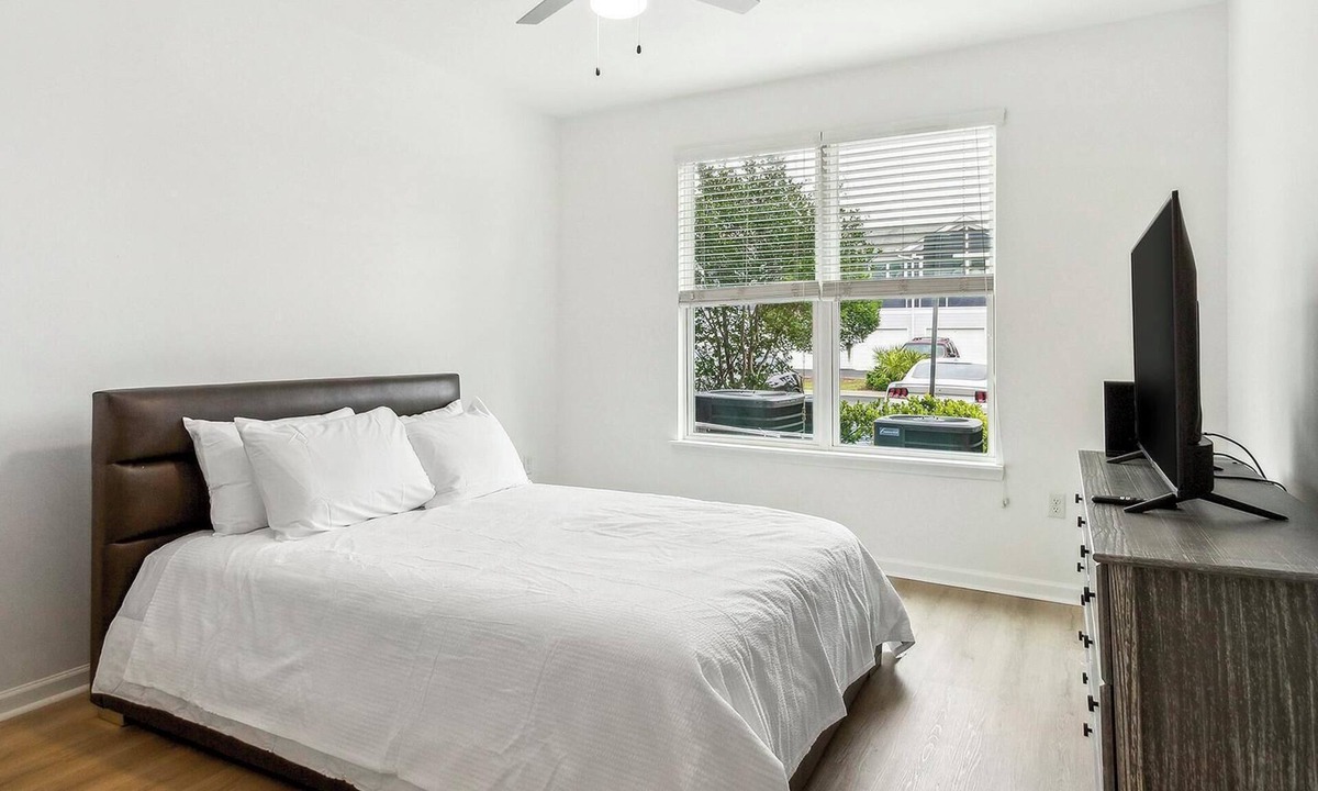 Eden Apartment | Landing | Stunning 1BD, Pool, Yoga Studio