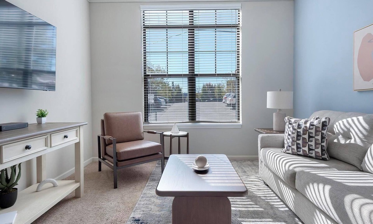 Central West End Apartment | Landing | Stunning 1BD, Pool, Gym