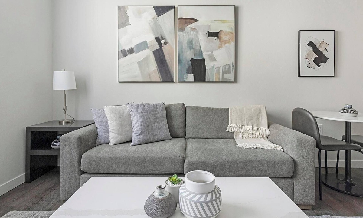 Spring Branch East Apartment | Landing | Stunning 1BD, Pool, Courtyard