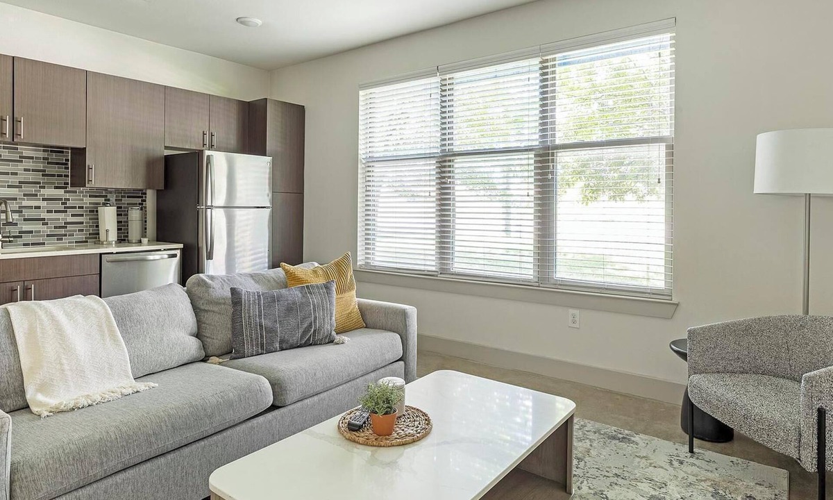 Vickery Meadow Apartment | Landing | Stunning 1BD, Pool, Gym