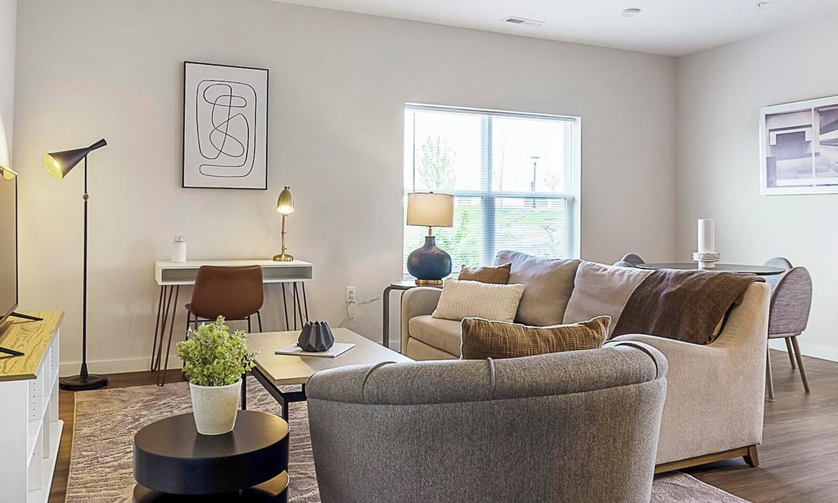 Cartersburg Apartment | Landing | Stunning 2BD, Courtyard, Gym