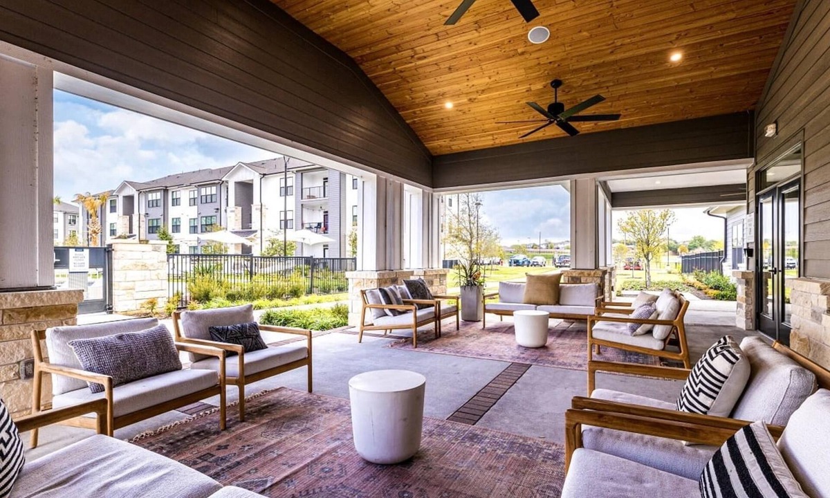 Pflugerville Apartment | Landing | Stunning 2BD, Gym, Pool