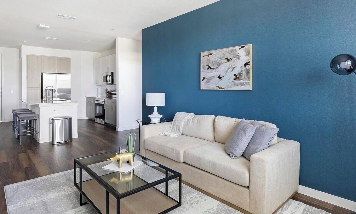 Fate Apartment | Landing | Stunning 2BD, Clubhouse, Pool