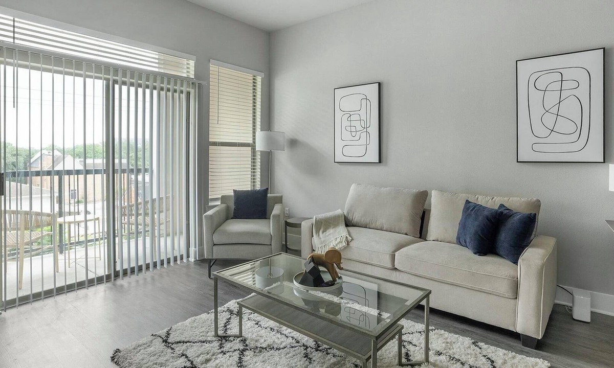 Nassau Bay Apartment | Landing | Stunning 2BD, Clubhouse, Pool