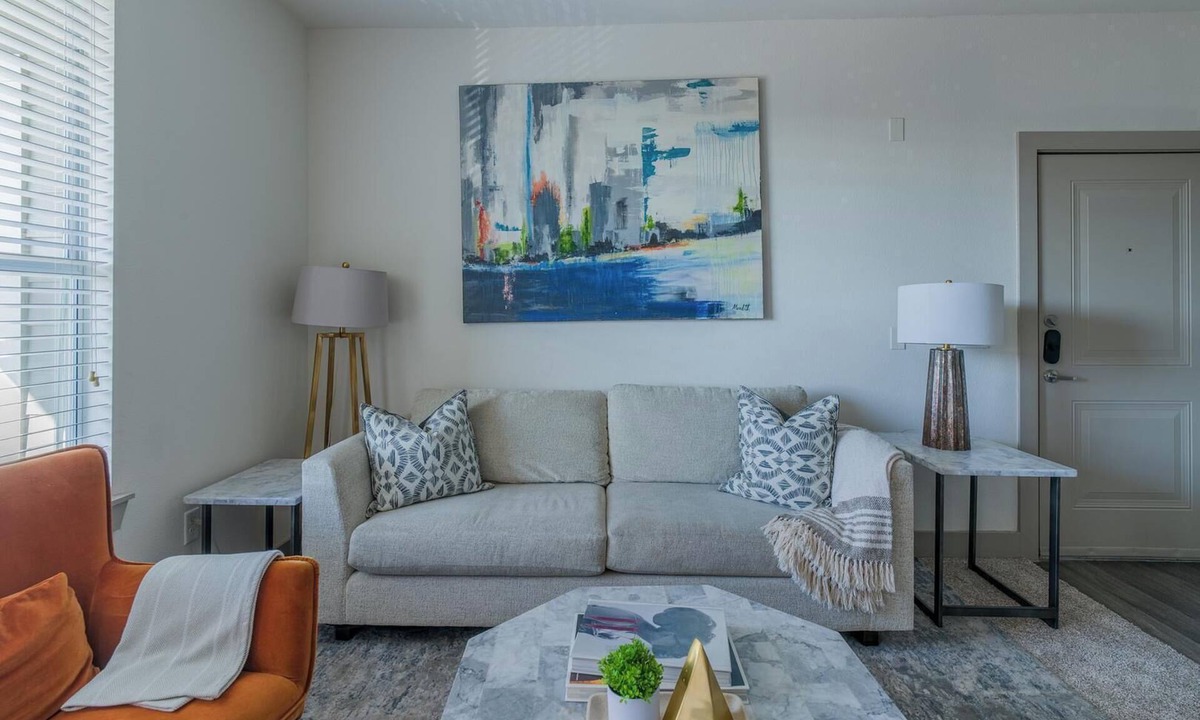 Spring Apartment | Landing | Stunning 2BD, Courtyard, Clubhouse