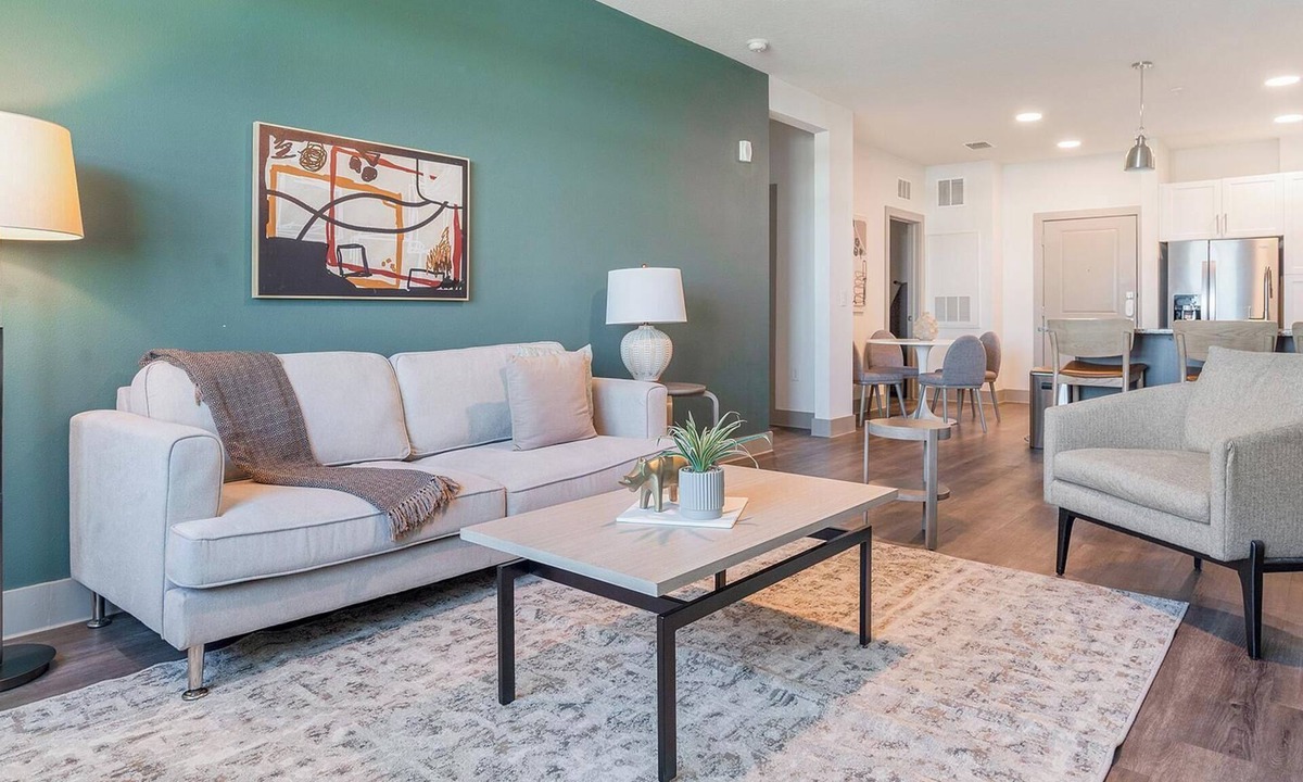 Sanford Apartment | Landing | Stunning 2BD, Courtyard, Gym
