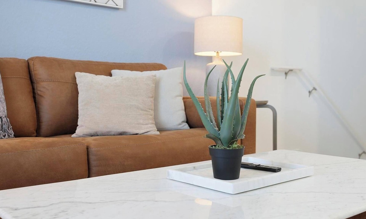Lakeland Apartment | Landing | Stunning 2BD, Pool, Gym