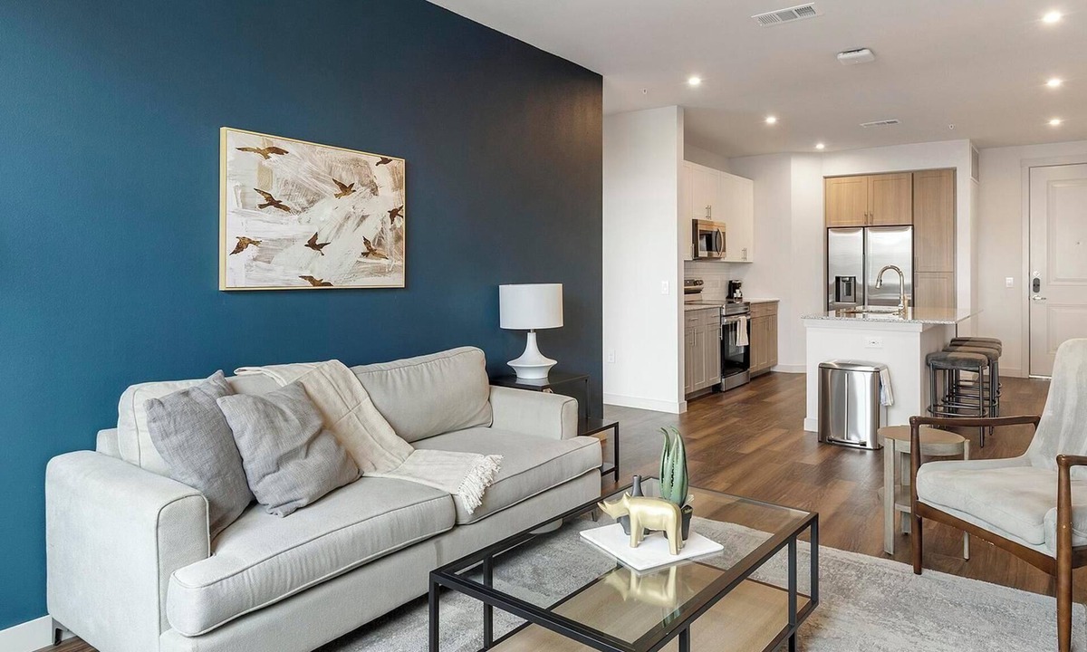Fate Apartment | Landing | Stunning 2BD, Pool, Clubhouse