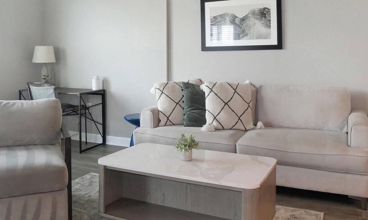 Fort Myers Apartment | Landing | Stunning 2BD, Gym, Pool