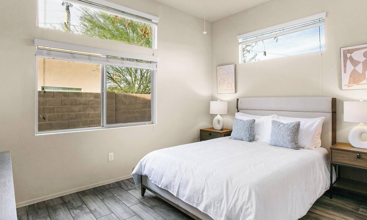 New Haven Apartment | Landing | Stunning 2BD, Yoga Studio, Pool