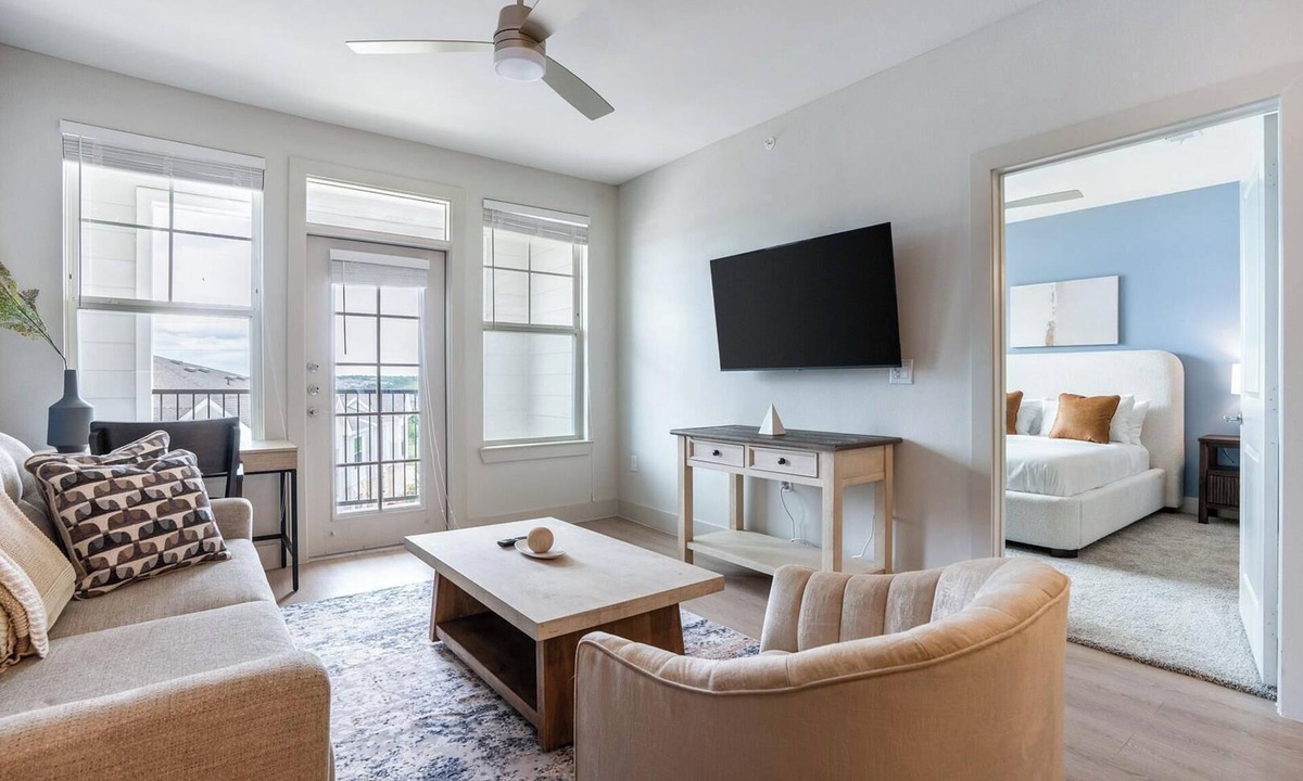 San Marcos Apartment | Landing | Stunning 2BD in La Cima