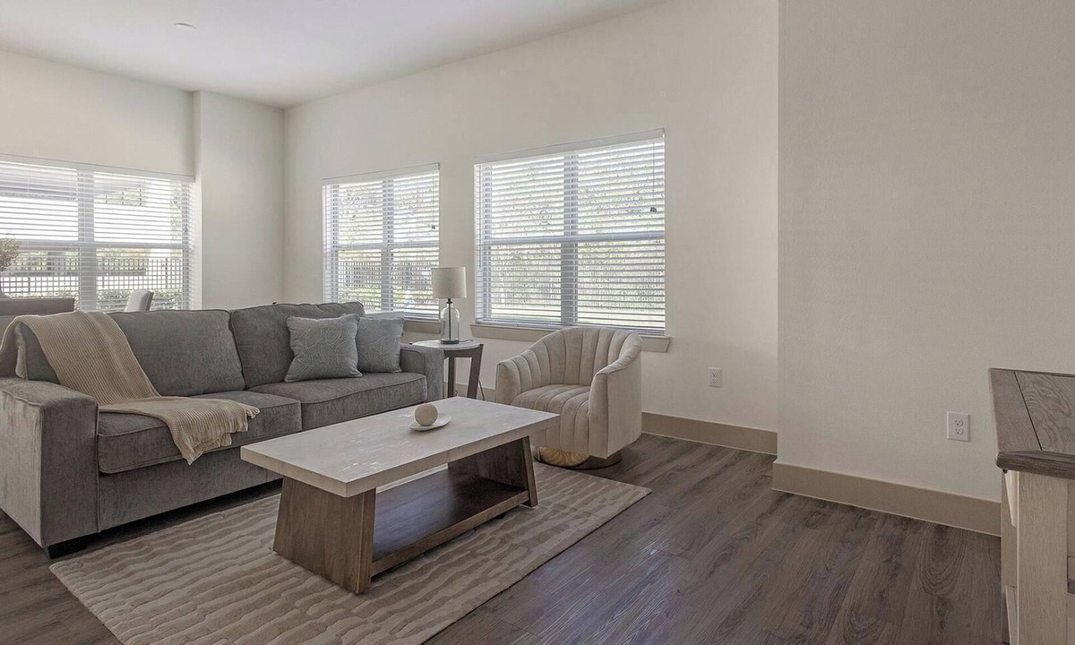 Addicks Apartment | Landing | Stunning 2BD, Yoga Studio, Gym