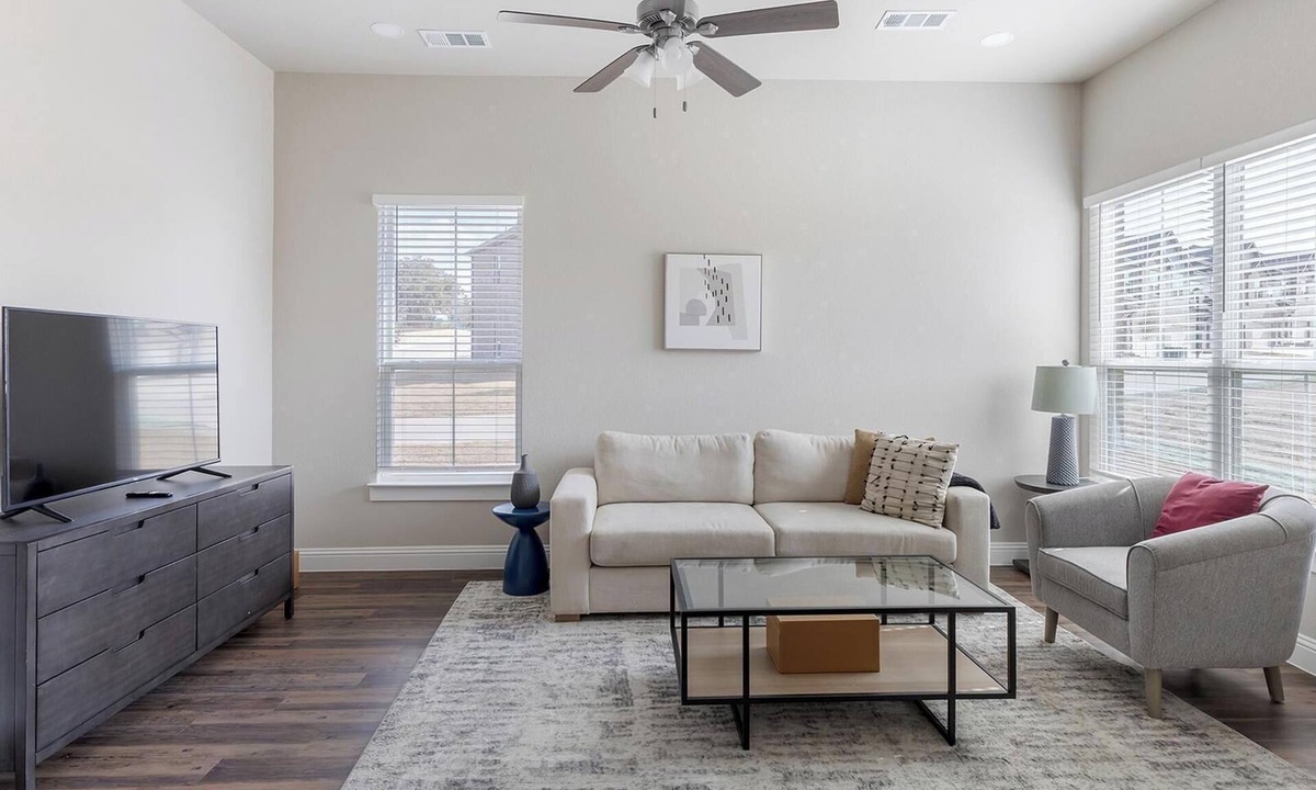 Weatherford Apartment | Landing | Stunning 3BD in Weatherford