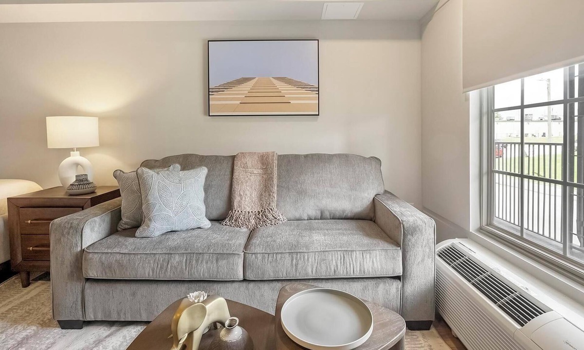 Hermitage Apartment | Landing | Stunning Studio in Downtown Hermitage