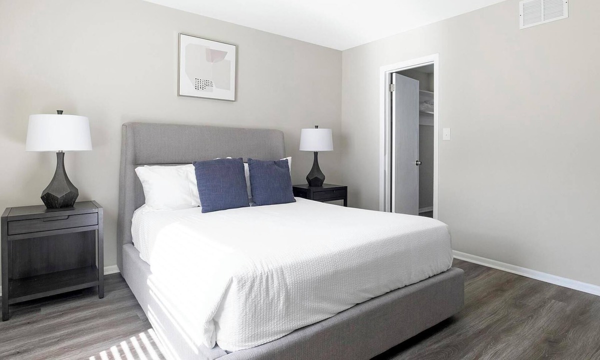 Homewood Apartment | Landing | Stunning 1BD, Clubhouse, Pool