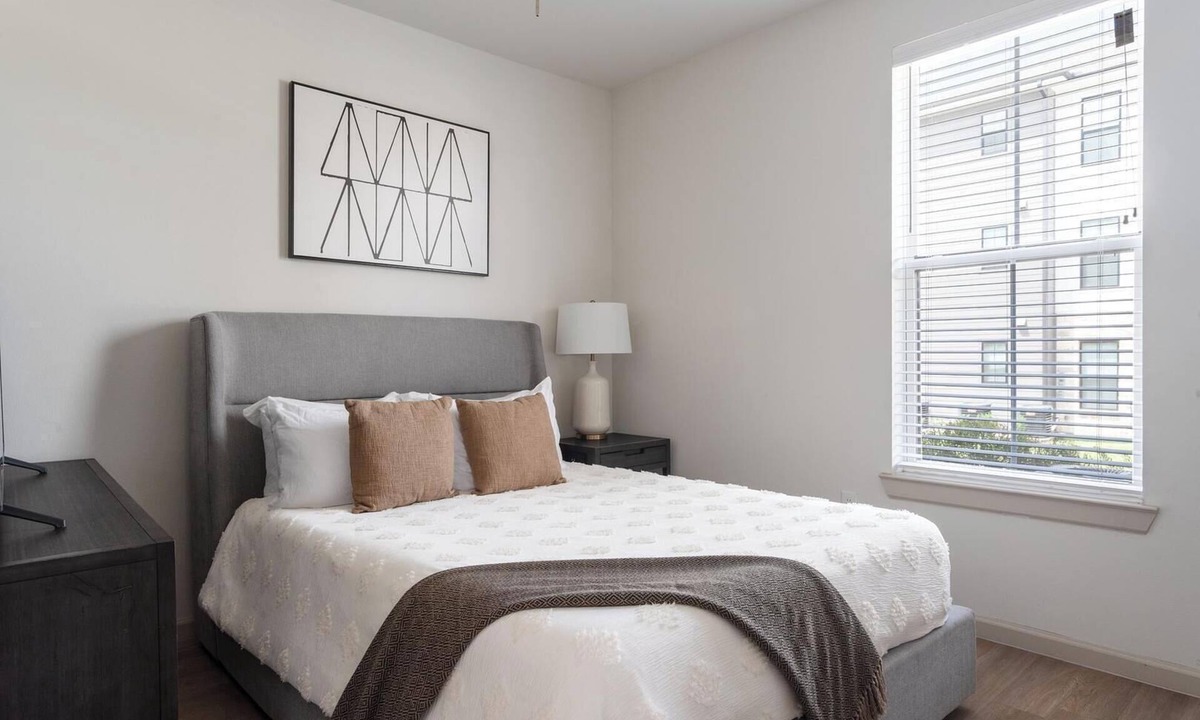 Pflugerville Apartment | Landing | Stylish 1BD, Clubhouse, Pool