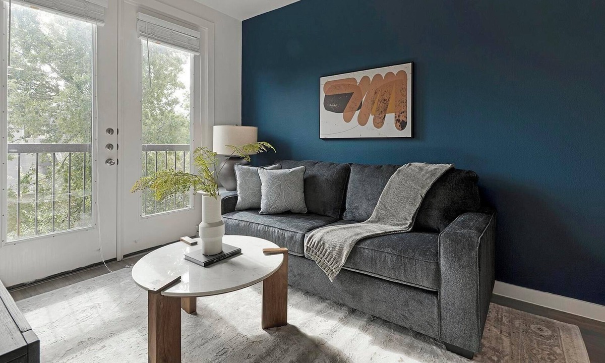 Sweetbriar Apartment | Landing | Stylish 1BD, Pool, Gym