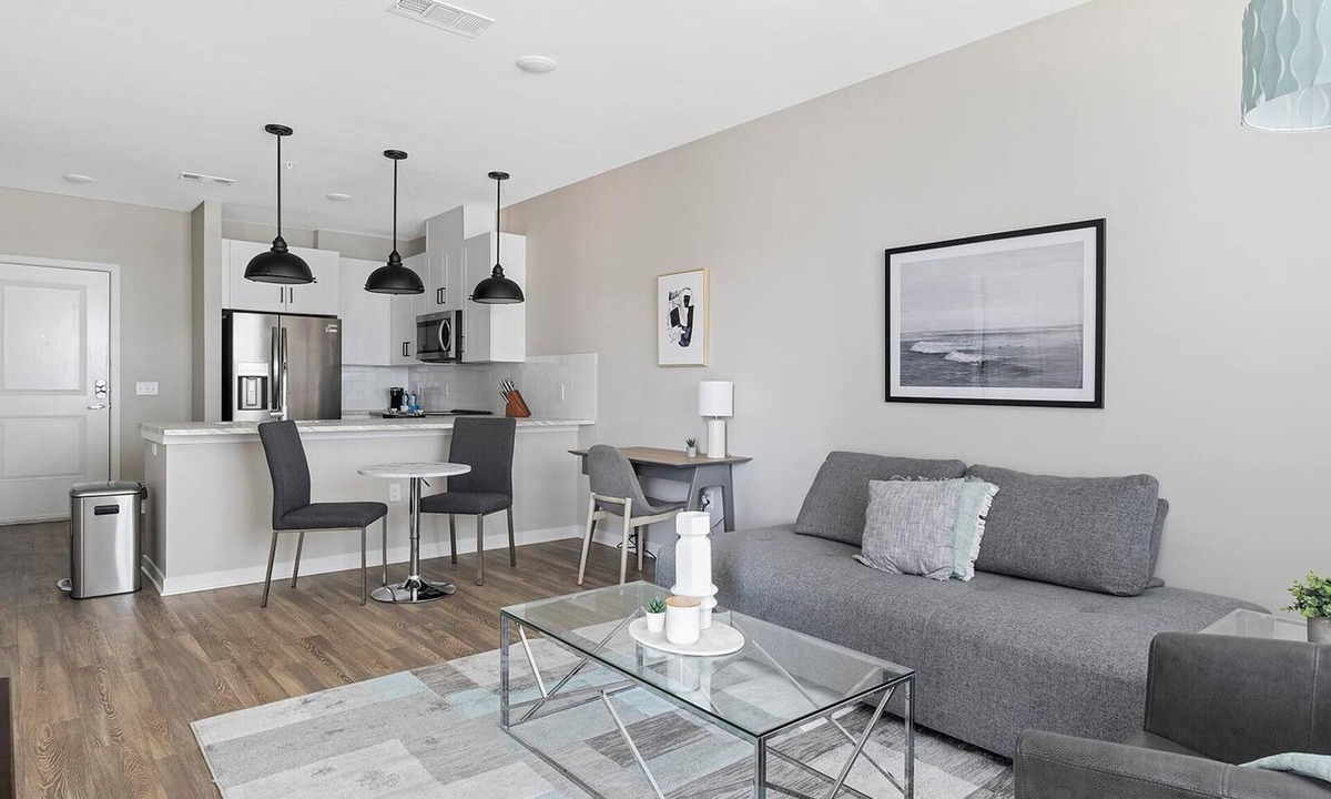 Huntsville Apartment | Landing | Stylish 1BD, Pool, Gym
