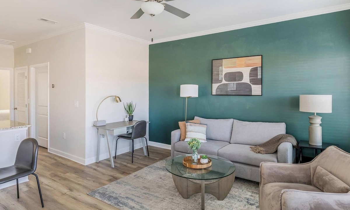 Huntsville Apartment | Landing | Stylish 1BD, Gym, Pool