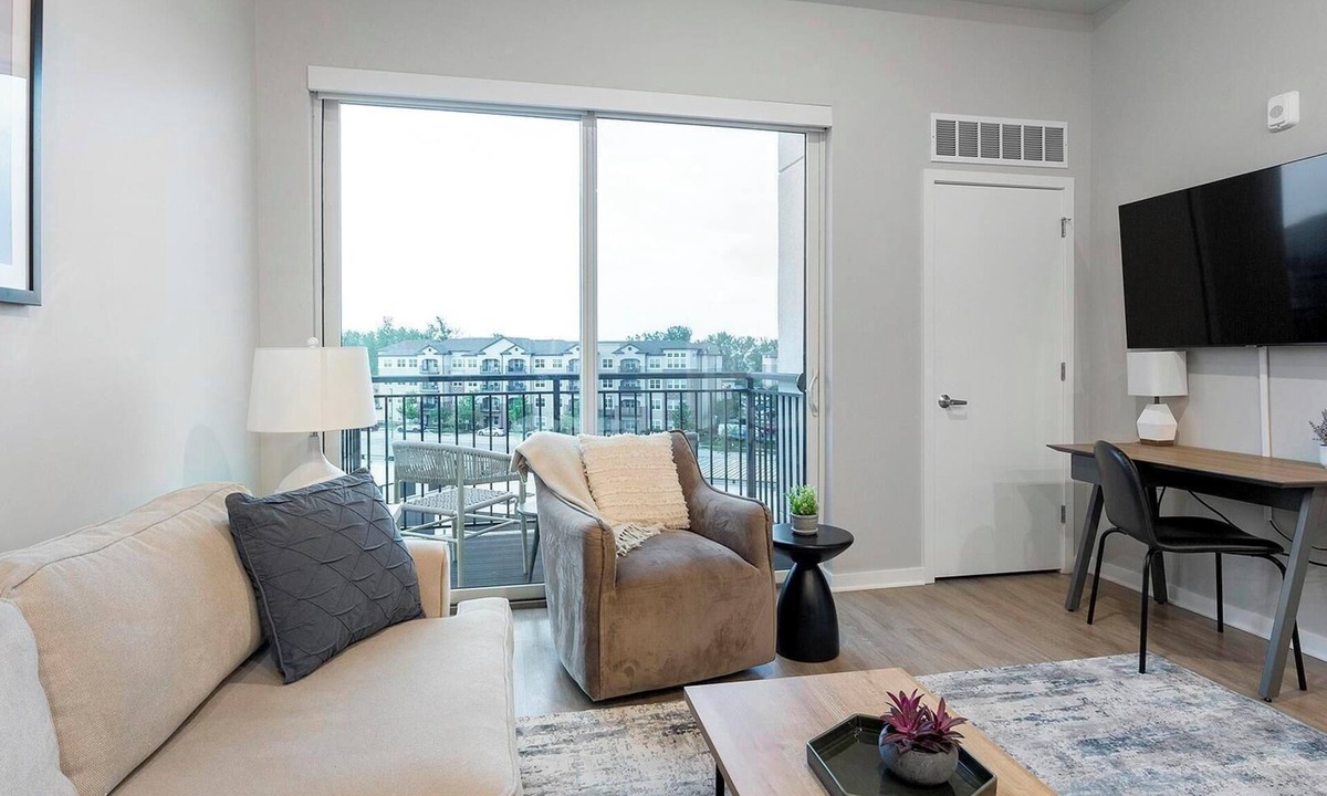 North Kansas City Apartment | Landing | Stylish 1BD, Courtyard, Gym